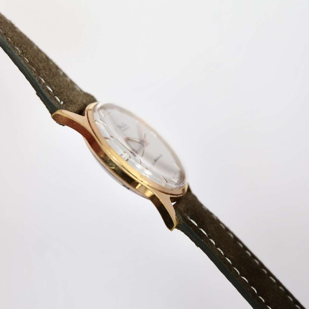 montre plate vintage