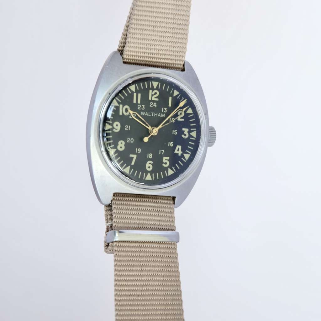 Waltham Militaire Vi t Nam War US Army Cafe Noir Les montres