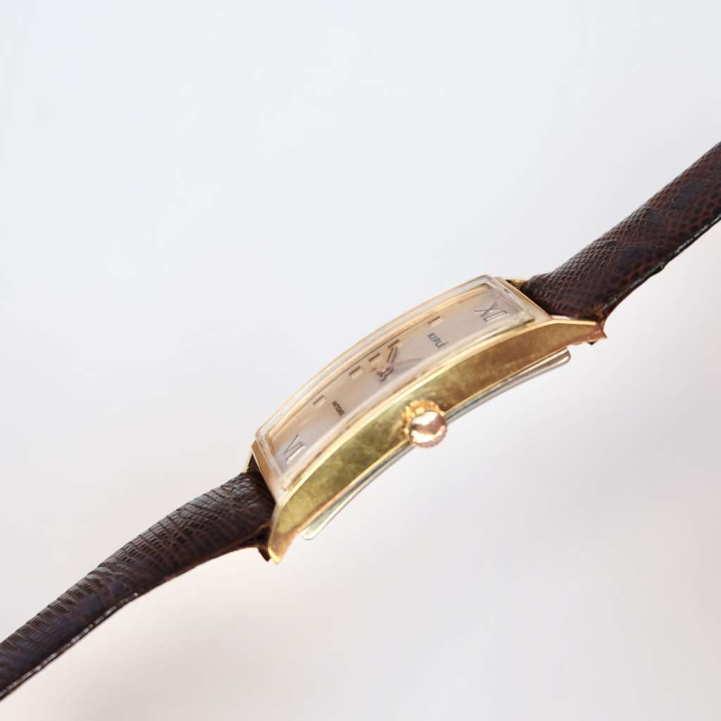 Montre ancienne plaque oé Montre ancienne plaque oé