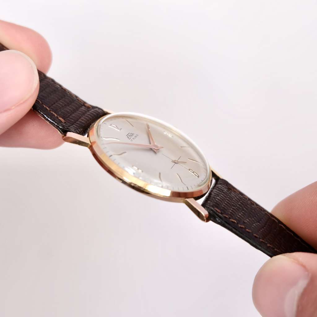 montre fine ancienne vintage Montre fine ancienne vintage