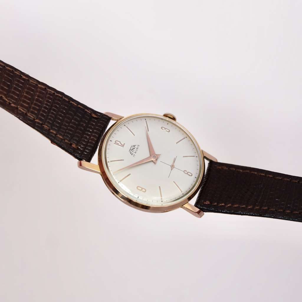 montre vintage doree or etna revisee Montre vintage dorée or Etna révisée