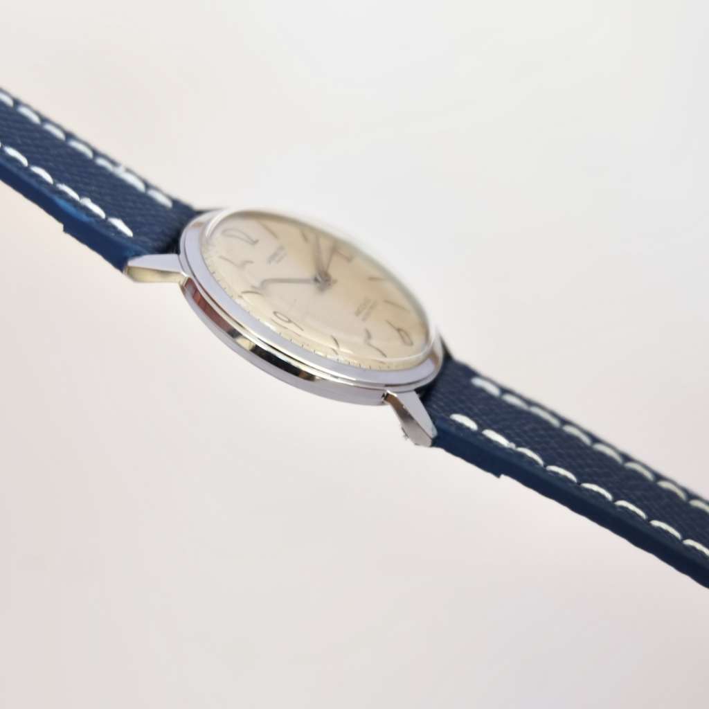 Montre mécanique vintage fine habillée Montre mécanique vintage fine habillée