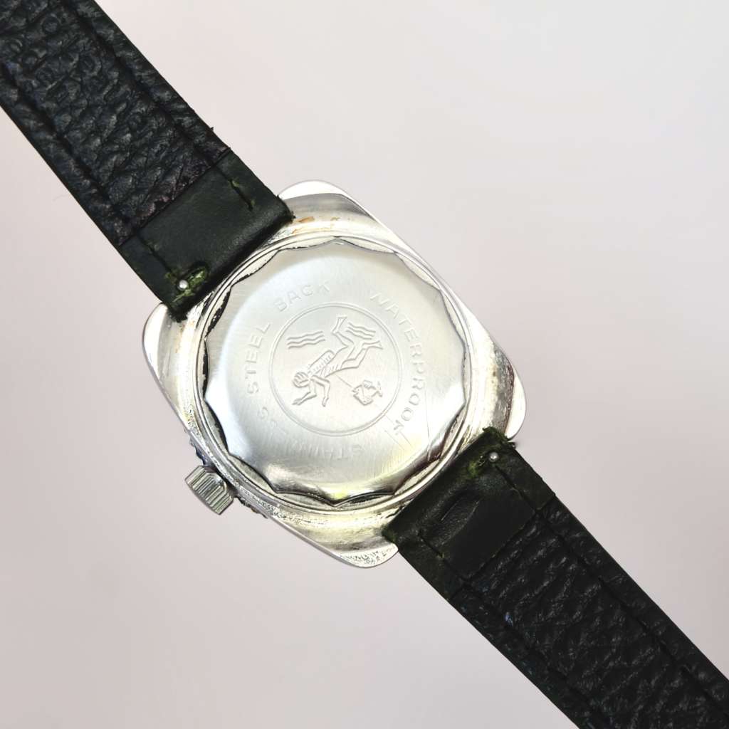 Montre plongée à remontage Montre plongée à remontage