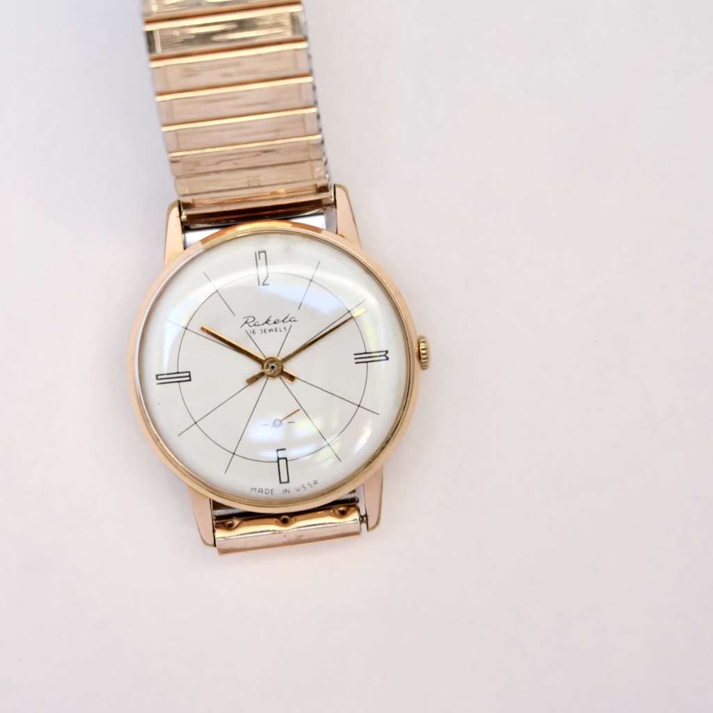 Raketa historique cadran sectoriel Raketa historique cadran sectoriel