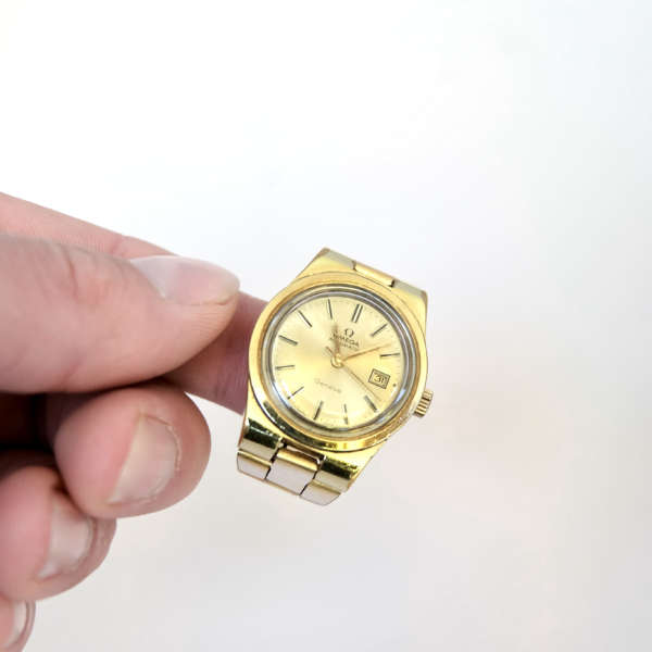 Mini montre femme dorée vintage bijou ancien