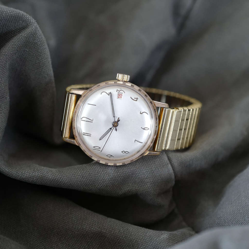 Montre ancienne manuelle