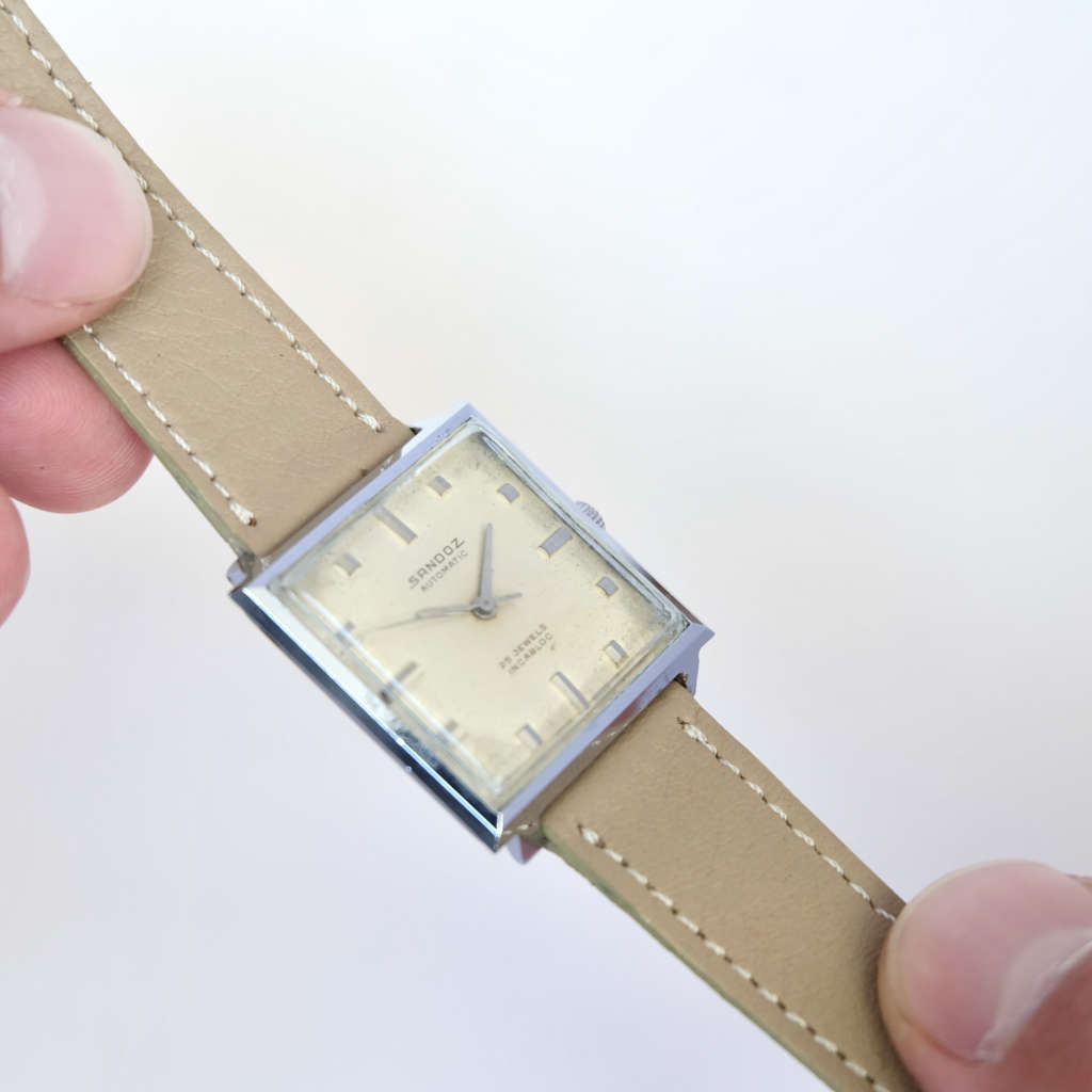 Montre automatique carrée acier