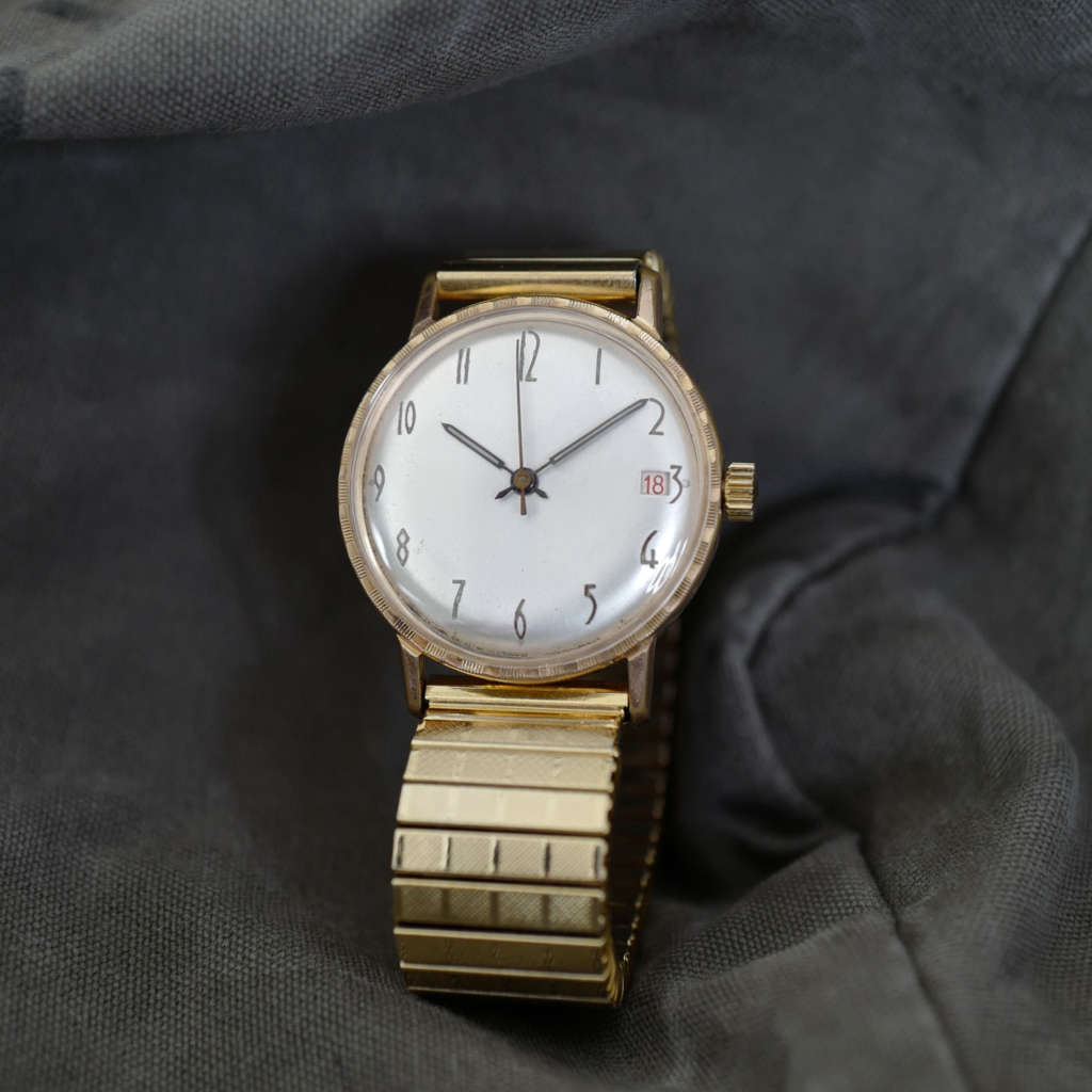 Montre doré mécanique made in France ancienne vintage