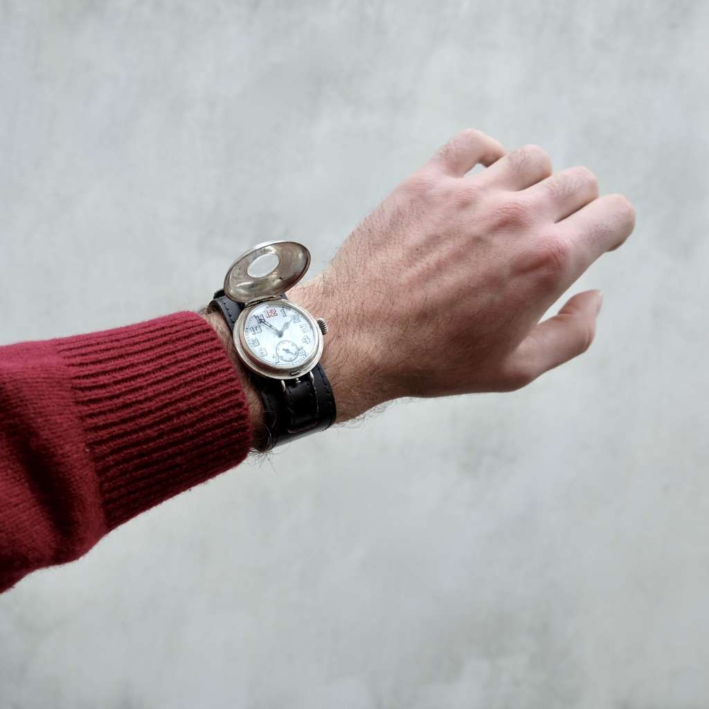 Jolie montre de tranchée Trench vintage Jolie montre de tranchée Trench vintage