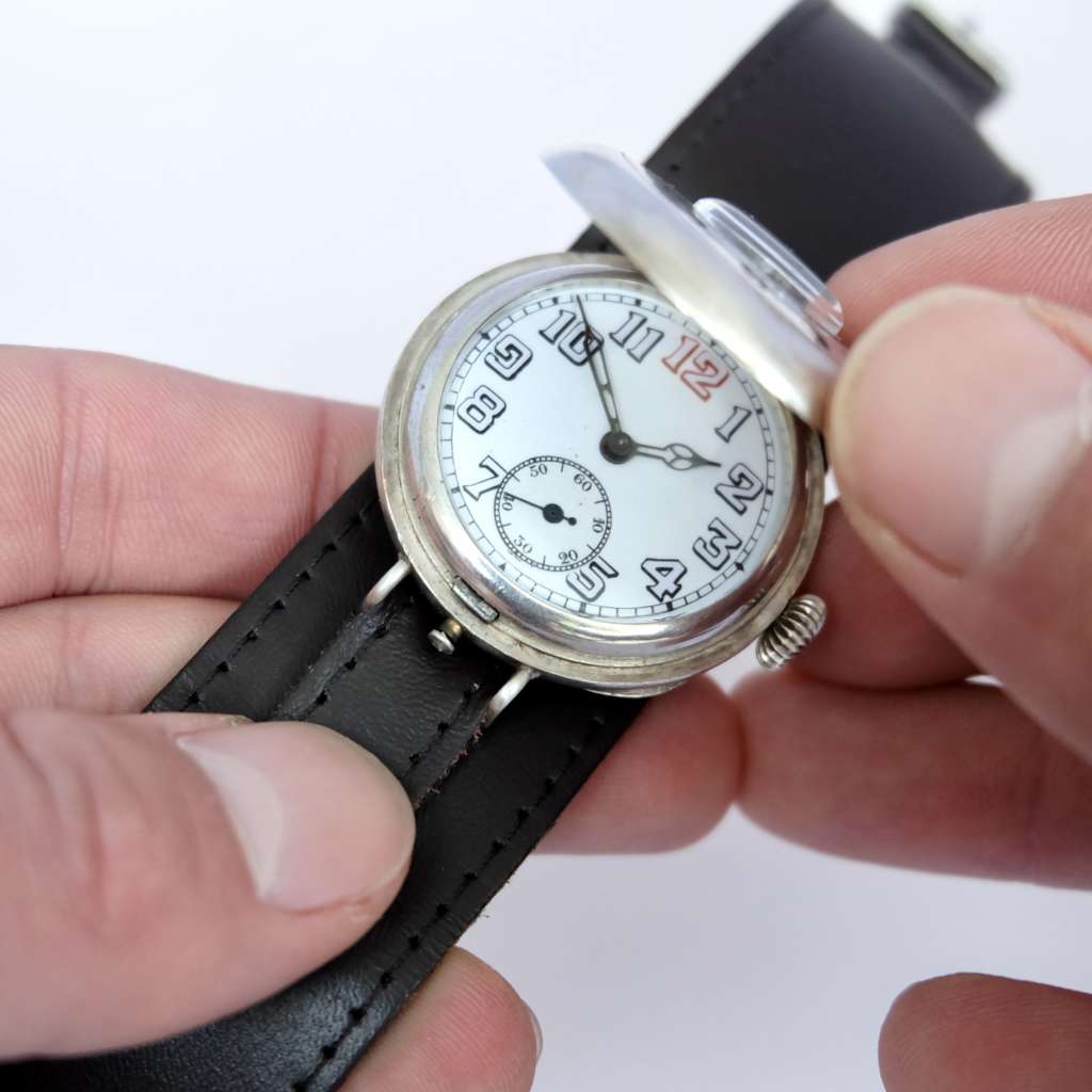 Montre ancienne militaire armée française Montre ancienne militaire armée française