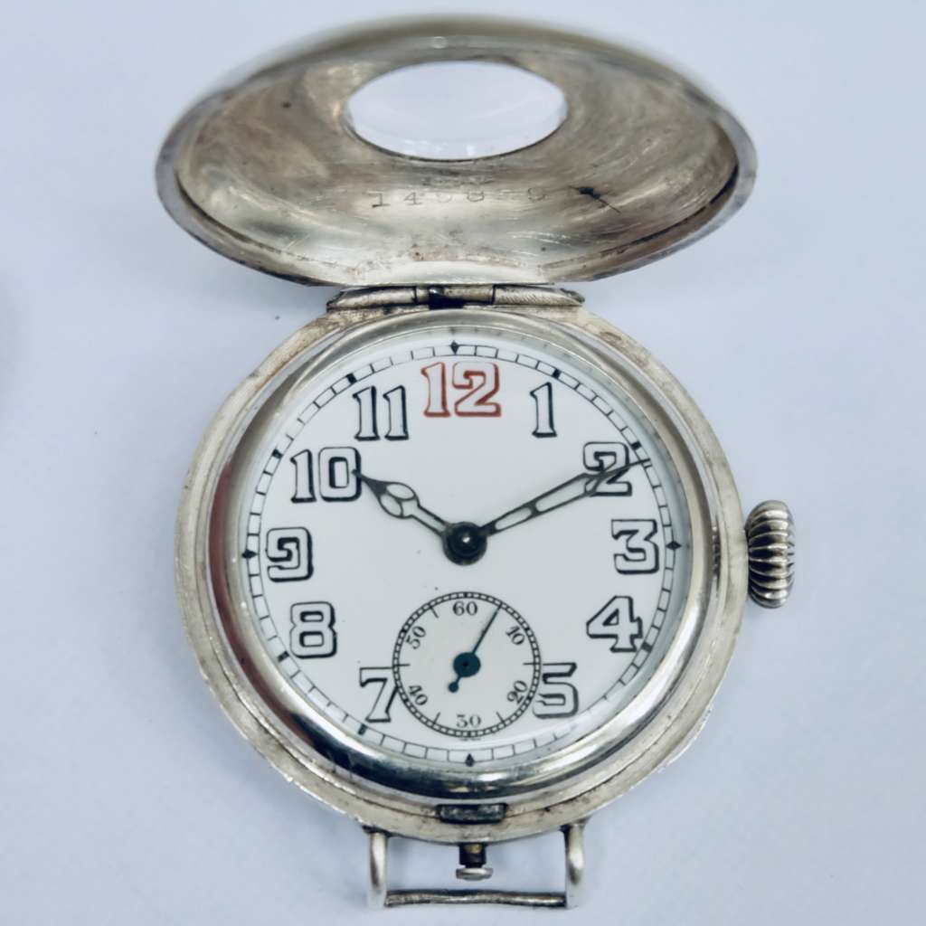 Montre de tranchée ancienne soldat Montre de tranchée ancienne soldat