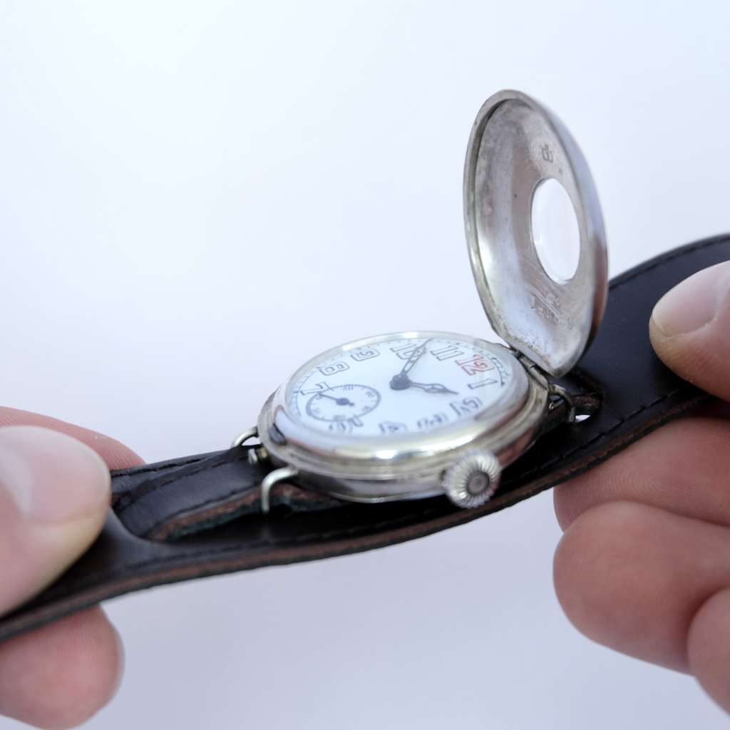 Montre Première Guerre Mondiale soldat poilu Montre Première Guerre Mondiale soldat poilu