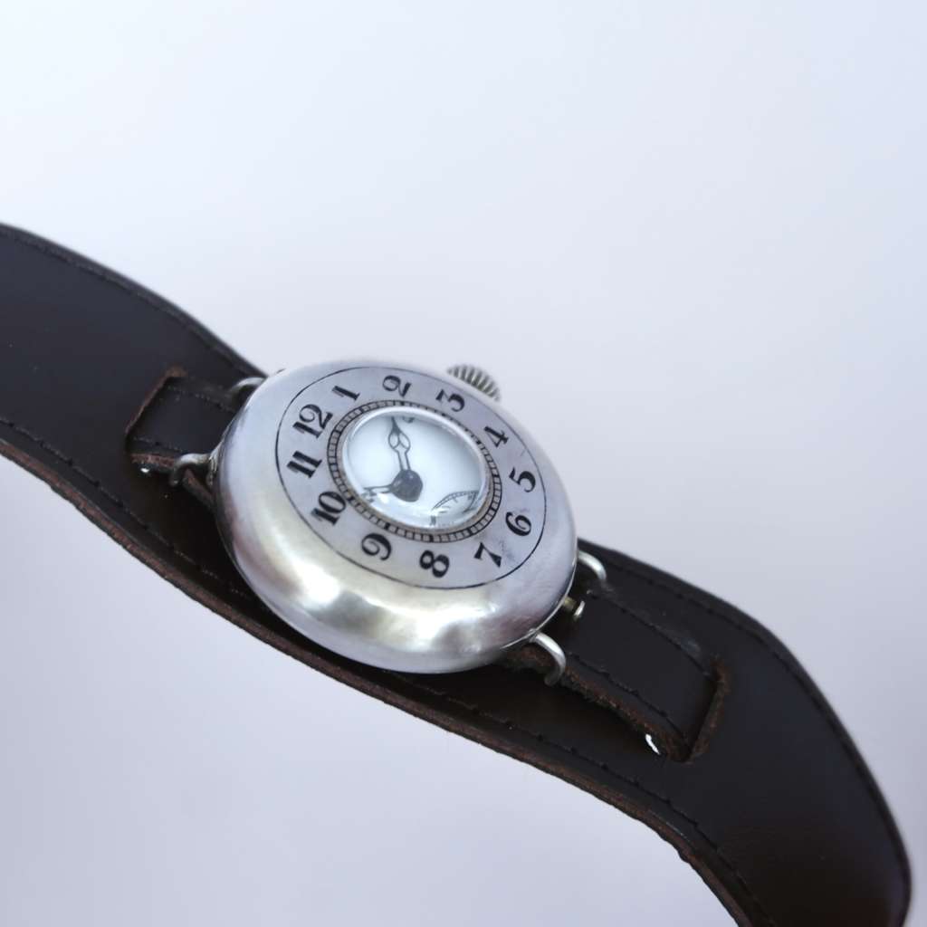 Montre vintage ancienne soldat français Montre vintage ancienne soldat français