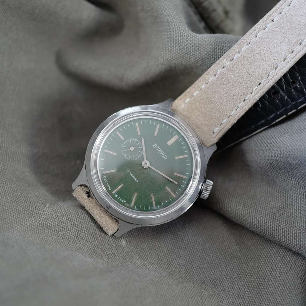 Montre cadran vert vintage mécanique Montre cadran vert vintage mécanique