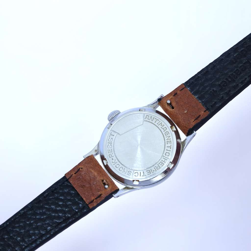 Montre femme cuir marron ancien Montre femme cuir marron ancien