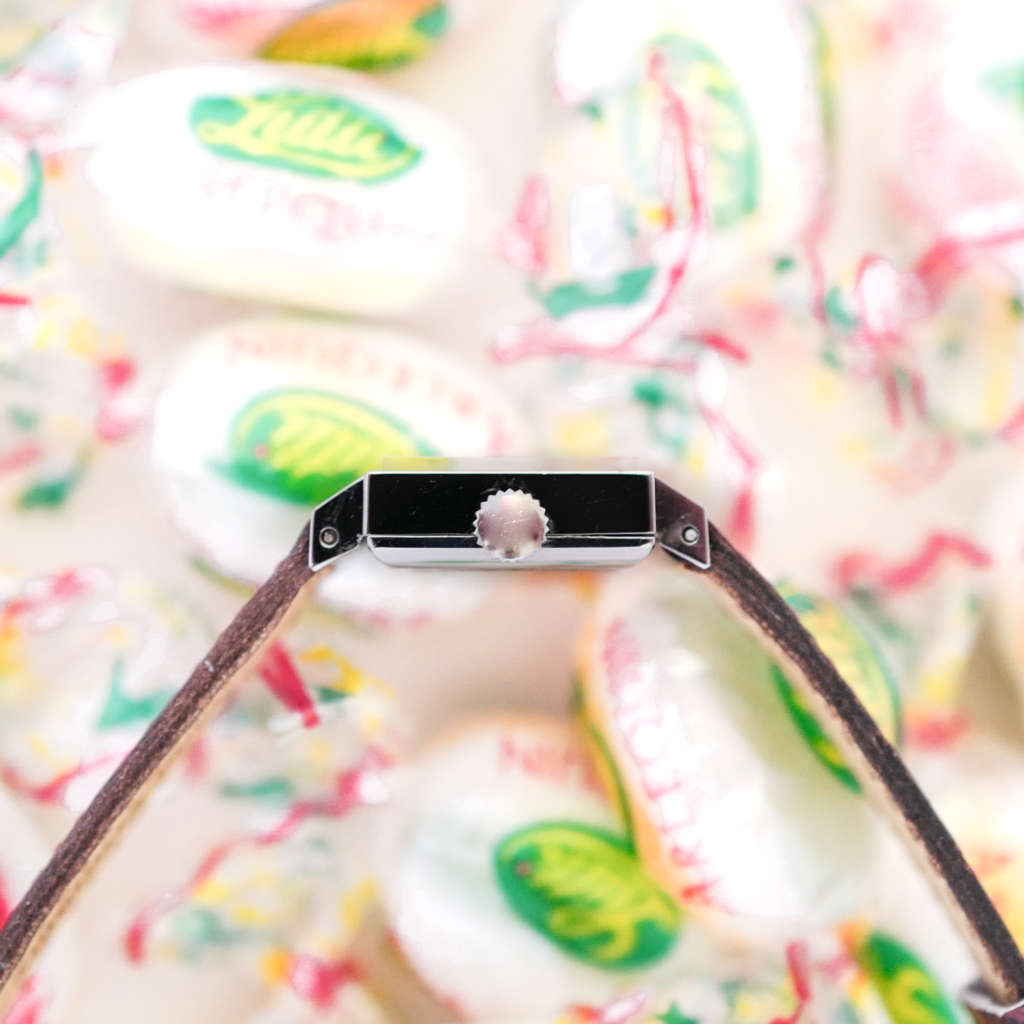 Montre mini carré pour femme