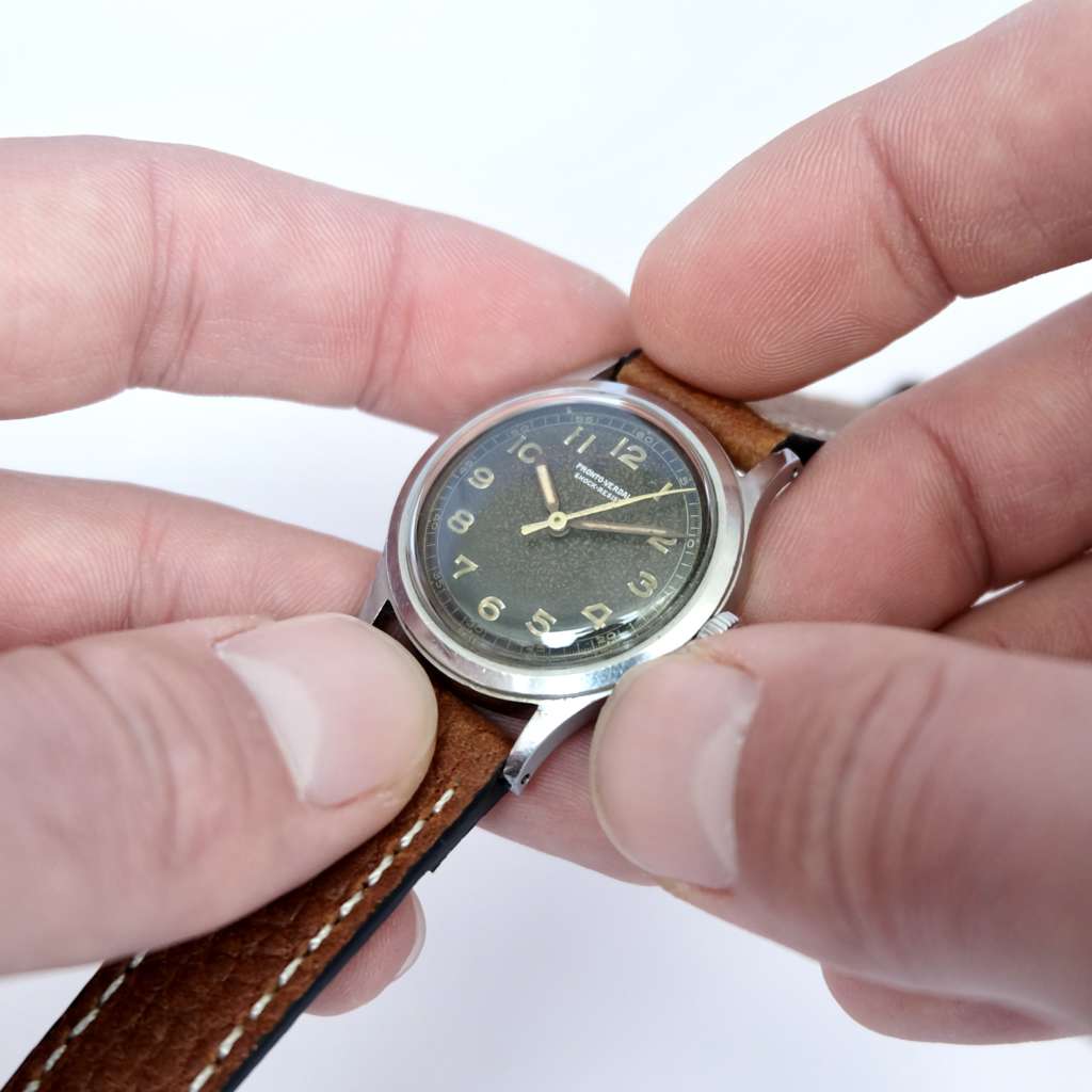 Montre vintage bracelet cuir marron femme Montre vintage bracelet cuir marron femme