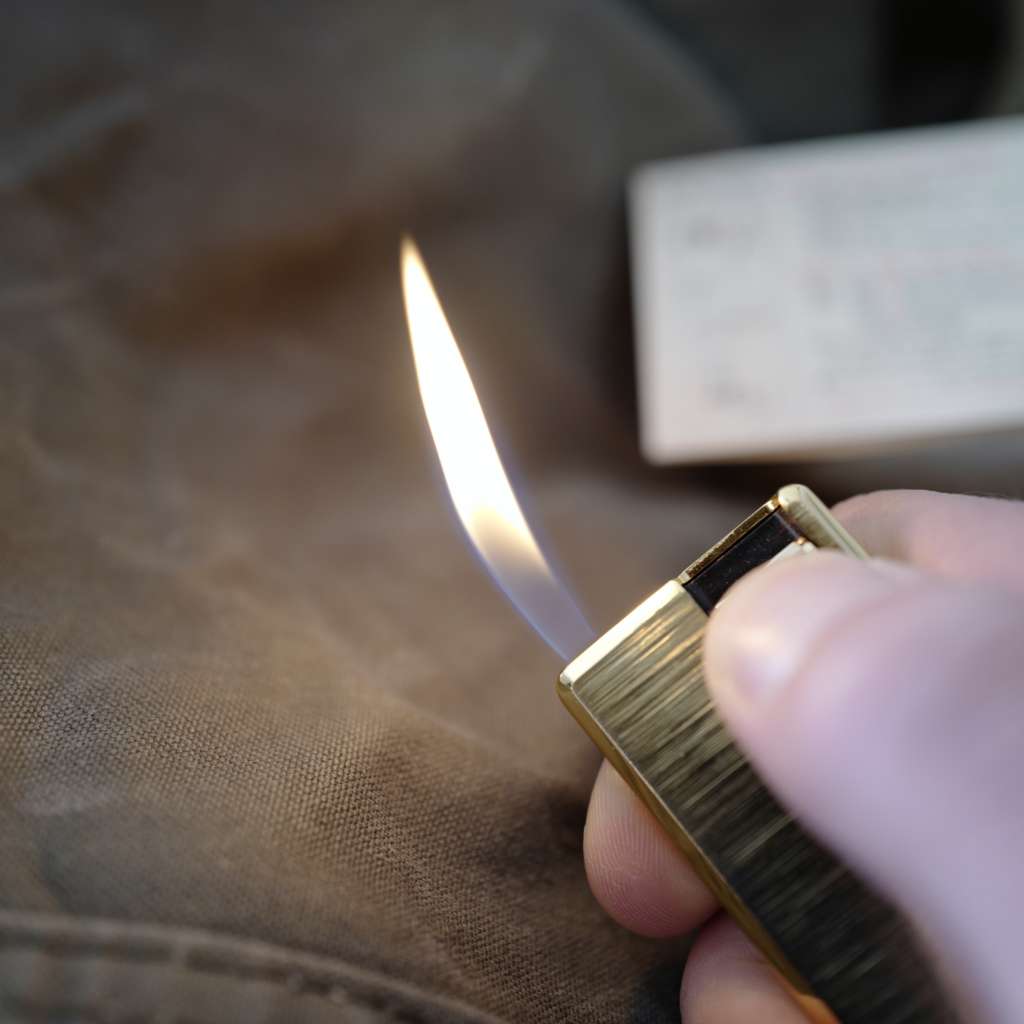 Briquet montre ancien neuf de stock Briquet montre ancien neuf de stock