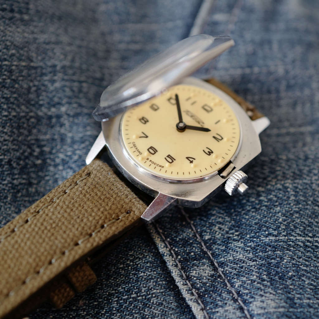 Montre Raketa de tact Montre Raketa de tact