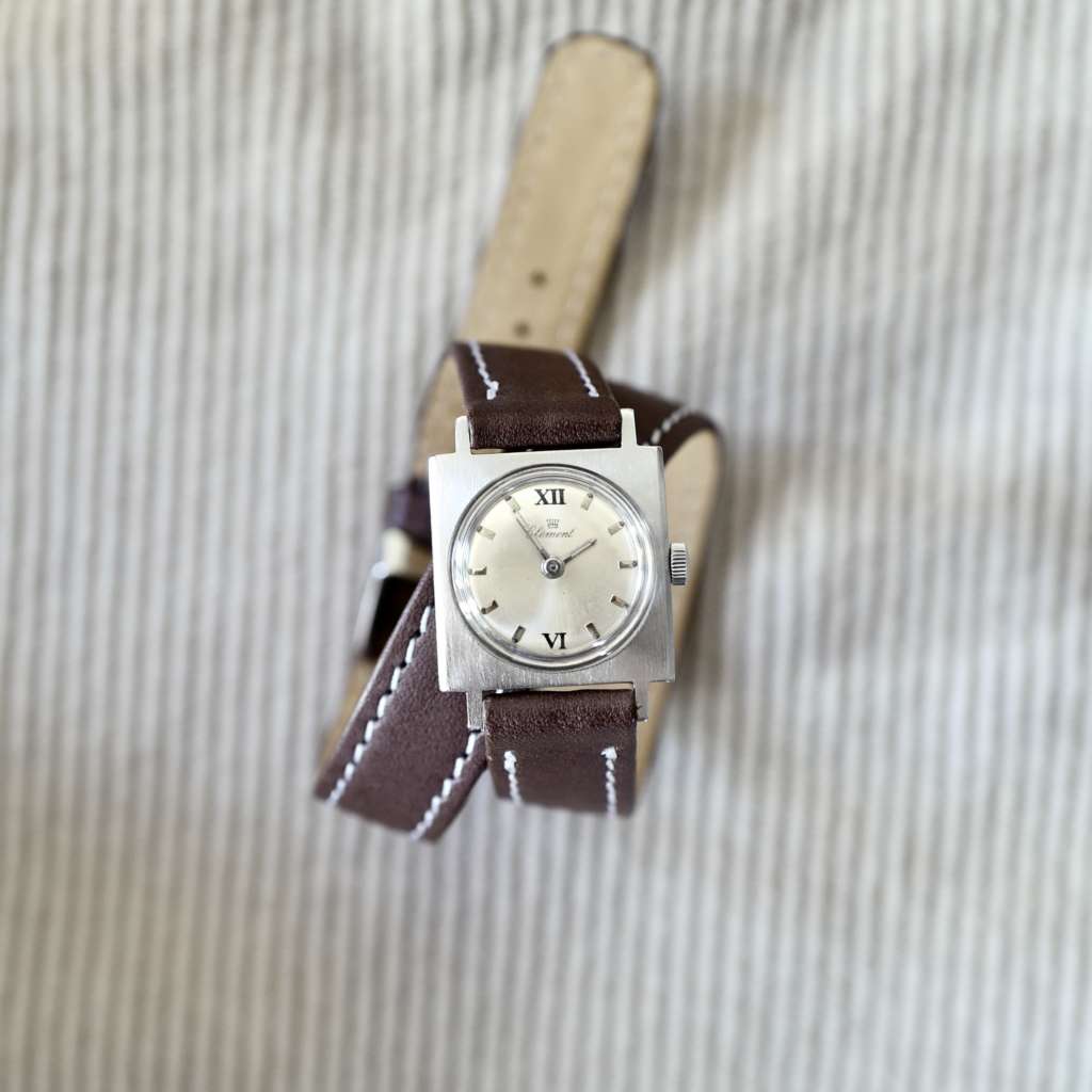 Montre femme double-tour ancienne ETA