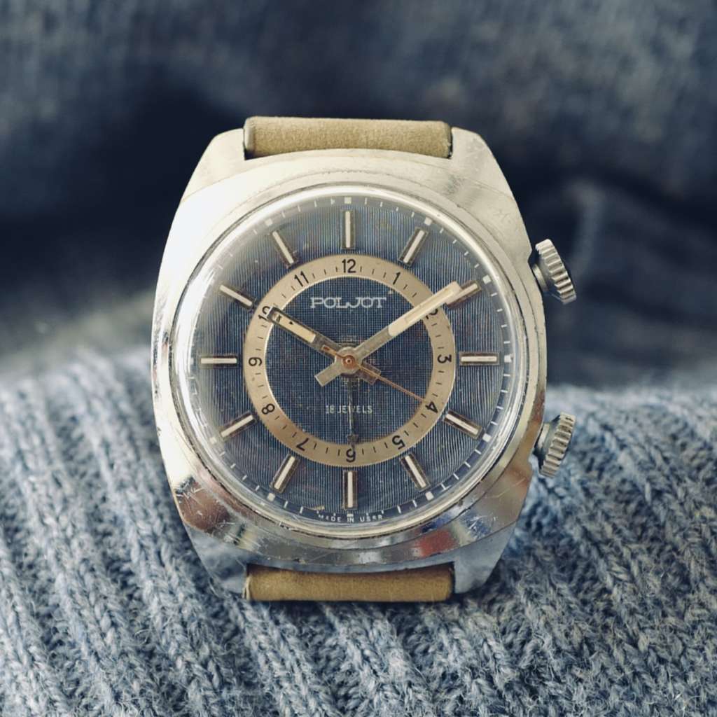 Montre vintage cadran texture linen dial Poljot Montre vintage cadran texture linen dial Poljot