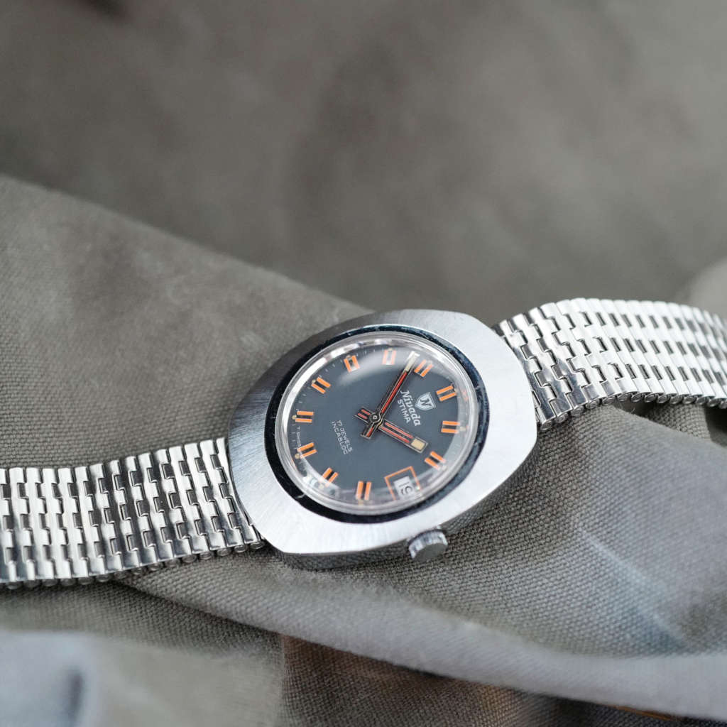 Jolie montre vintage Nivada