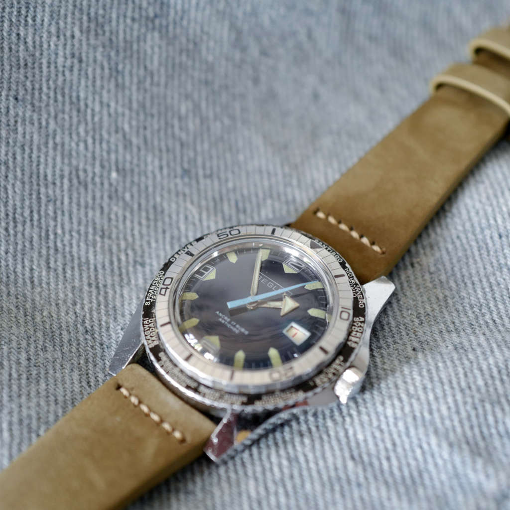 Montre de pilote vintage worldtimer ancienne