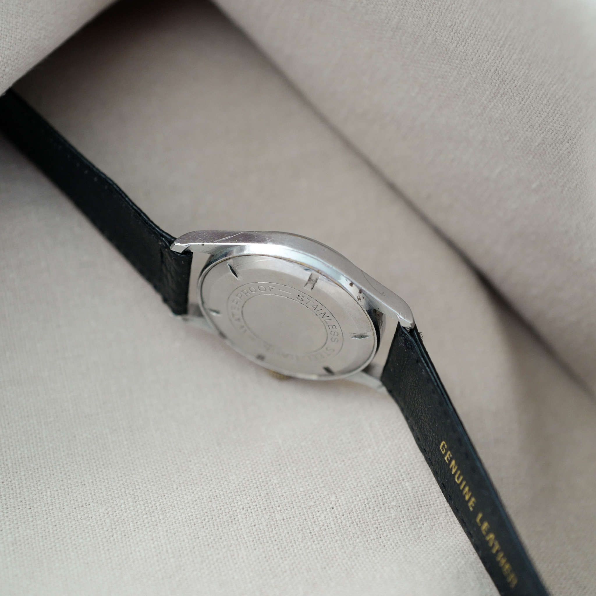 Montre Bracelet Style Militaire Vintage à Cadran Noir - Mécanique, Fonctionne - Occasion Unisexe