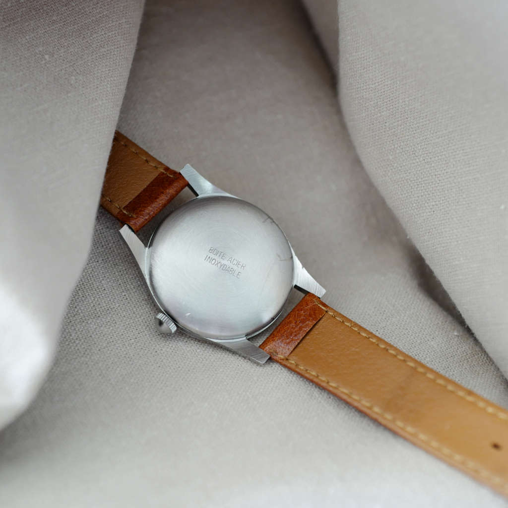 Montre étanche vintage année 1950 style militaire