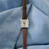 Petite montre carrée pour femme vintage