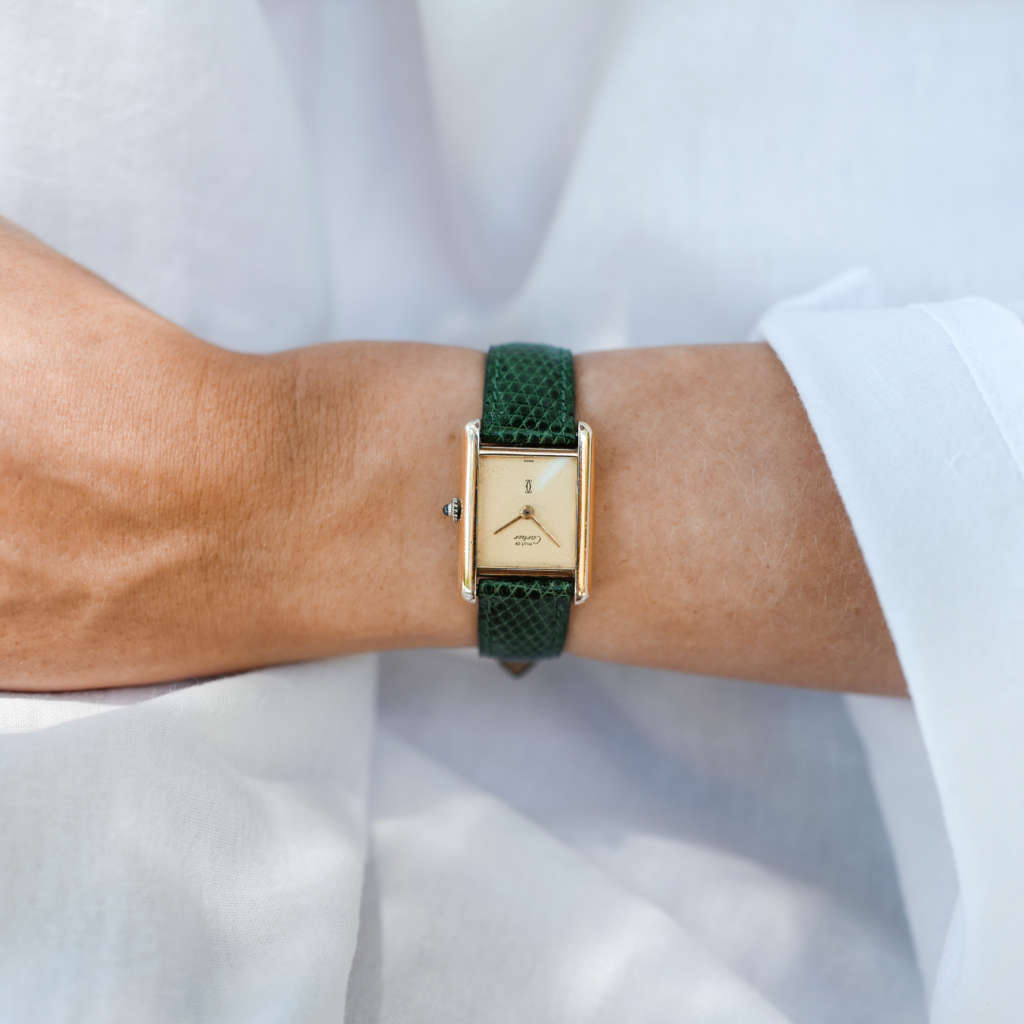 Jolie montre Cartier Tank Must petit modèle femme