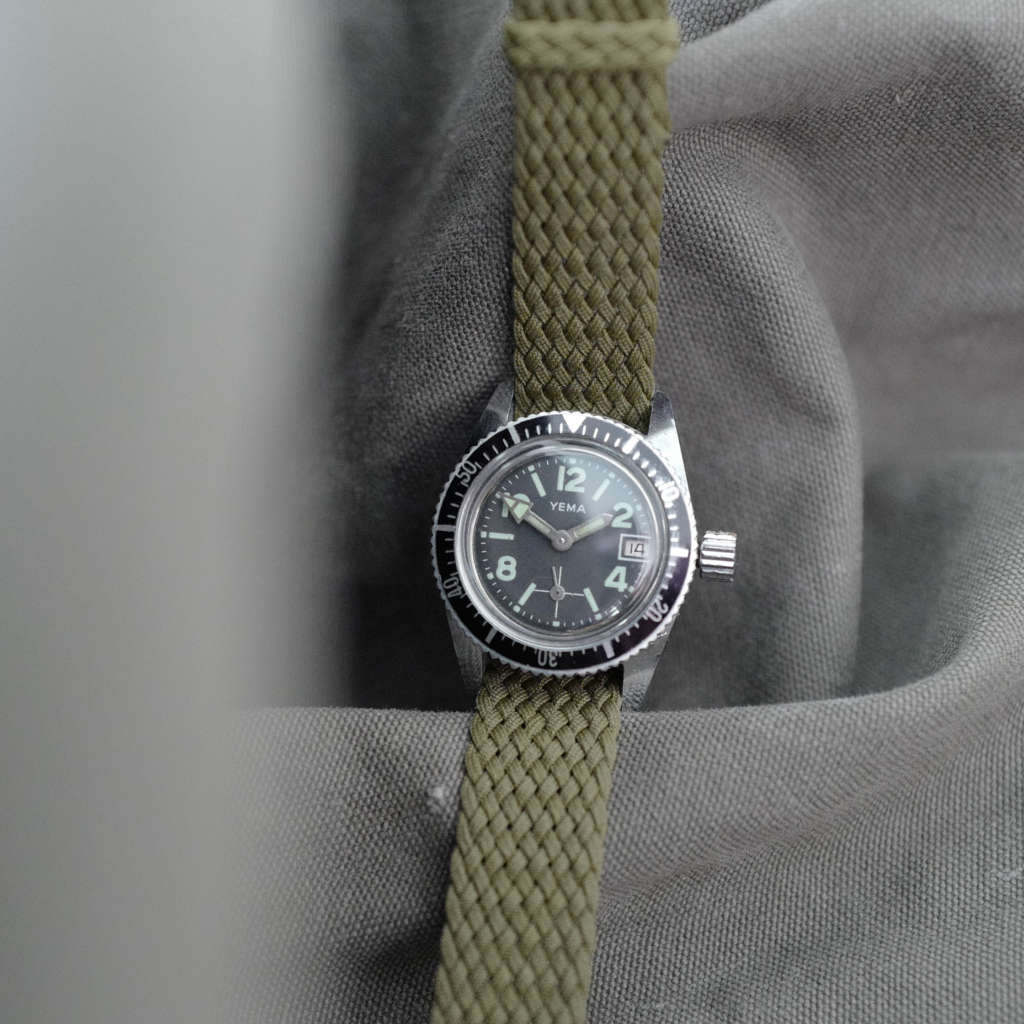 Montre vintage Yema Submariner mini