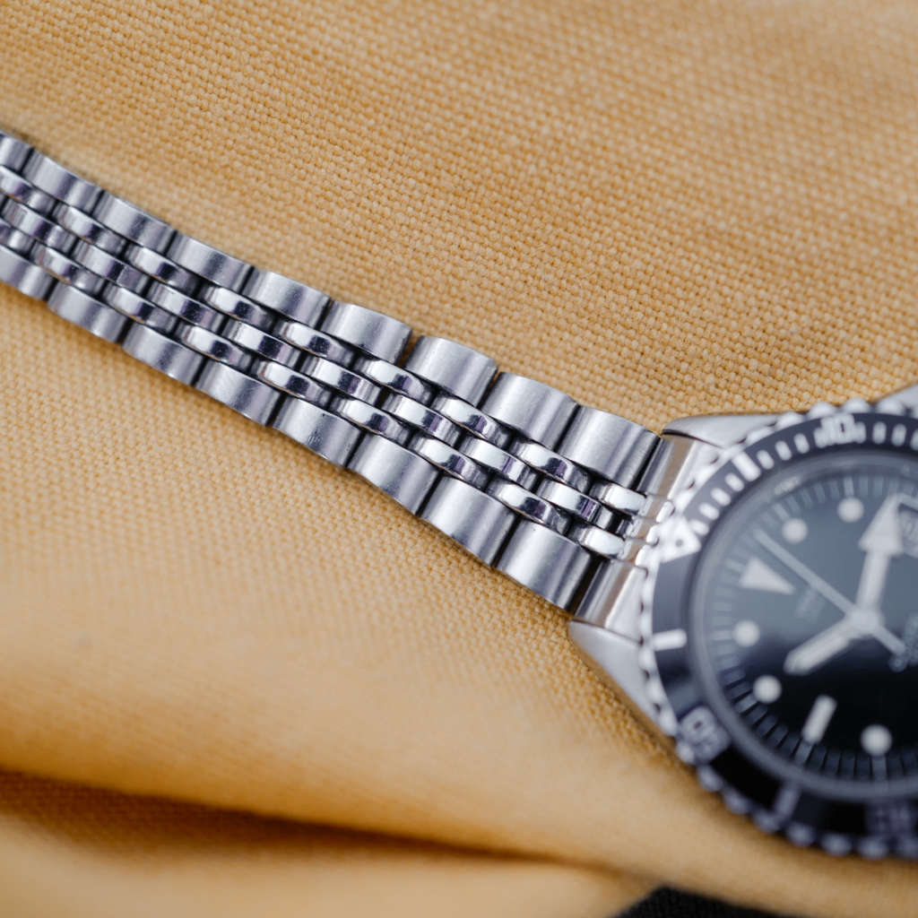 Petite montre submariner vintage Yema Rolex Tudor