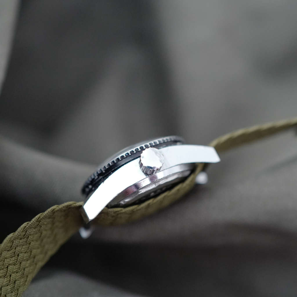 Yema femme vintage sub Submariner