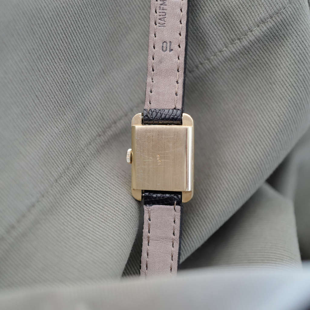 Montre Tank Omega or et diamant femme vintage cocktail Montre Tank Omega or et diamant femme vintage cocktail