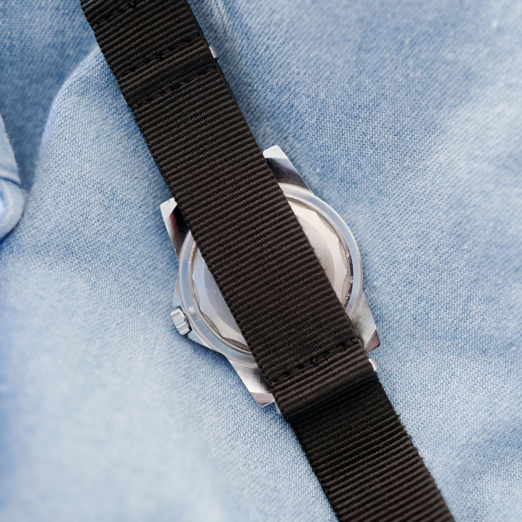 Montre vintage cadran original Mortima quartz Montre vintage cadran original Mortima quartz