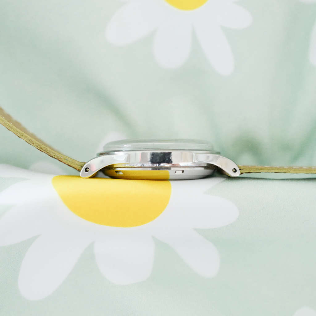 Montre vintage Omega bumper patine tropicale Montre vintage Omega bumper patine tropicale