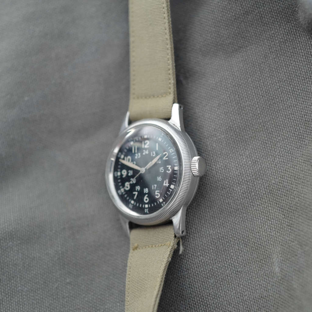 Vintage montre armée américaine guerre Vietnam Vintage montre armée américaine guerre Vietnam