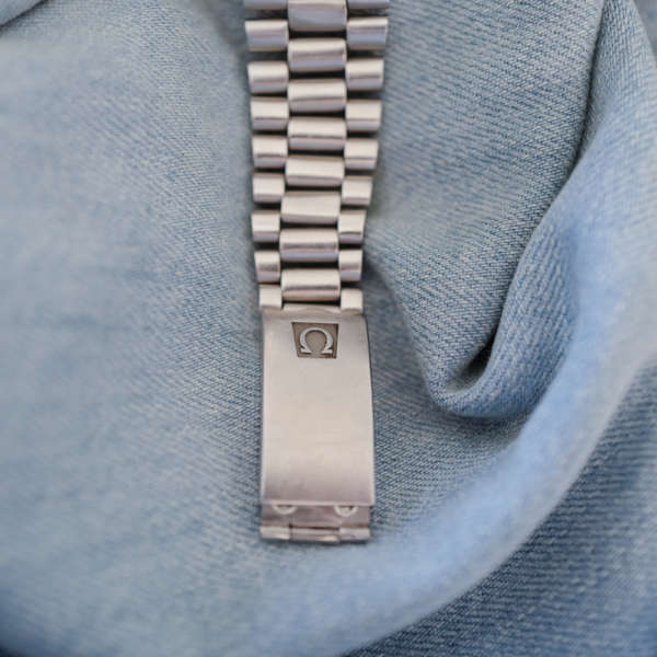 166.0077 Montre bracelet Omega vintage Ploprof