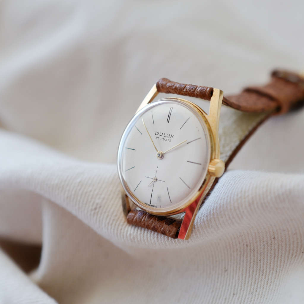 Montre vintage Dulux or ronde Montre vintage Dulux or ronde