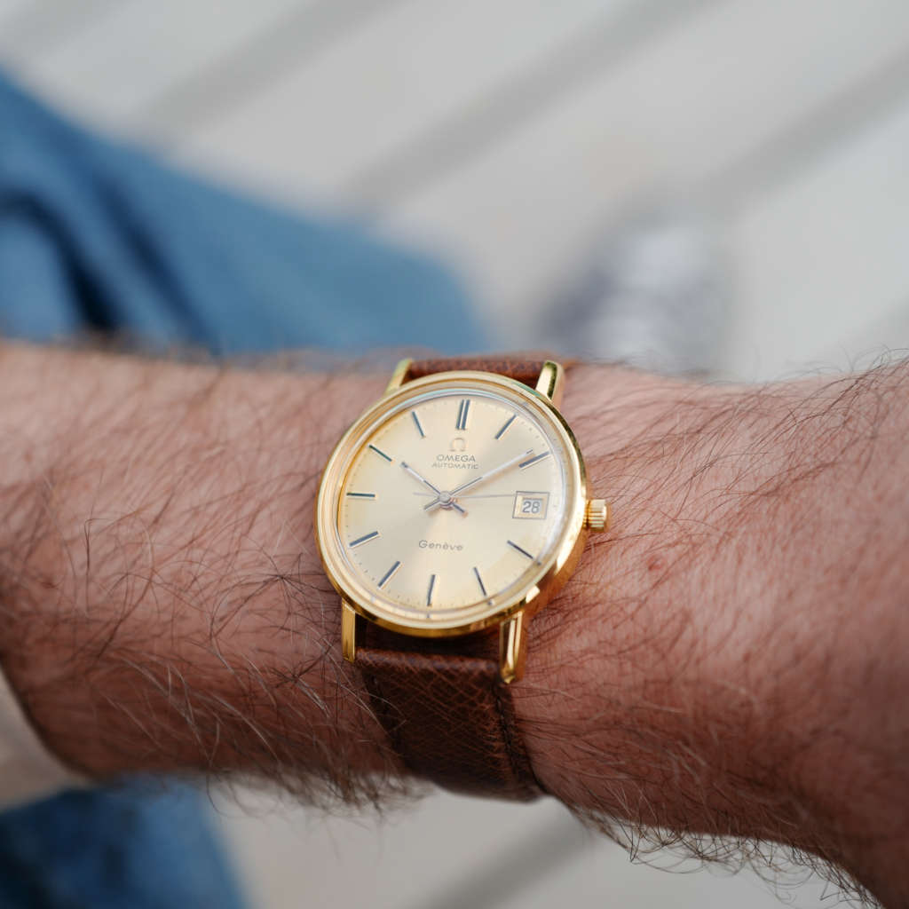 Montre ancienne Omega dorée