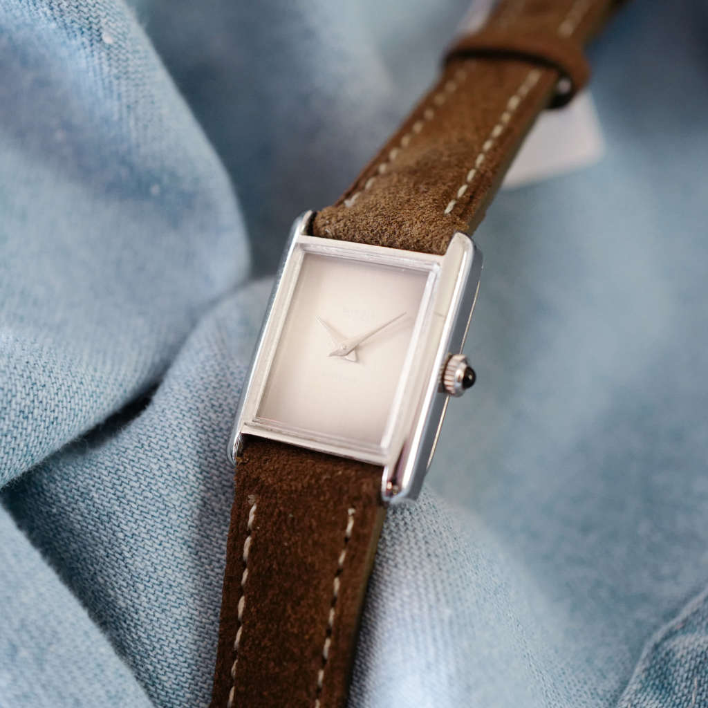 Jolie montre Missil Tank ancienne mécanique