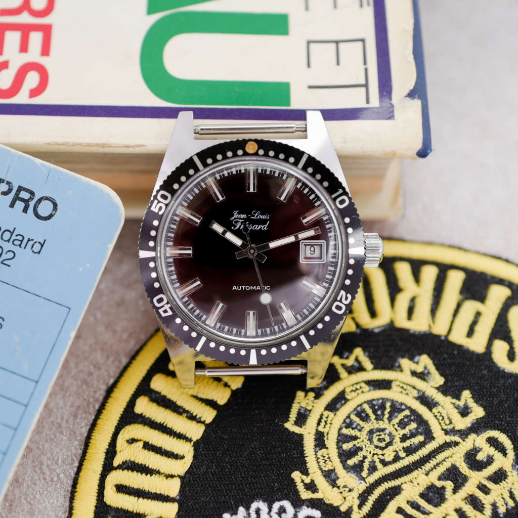 Jolie montre skin diver ancienne Jolie montre skin diver ancienne
