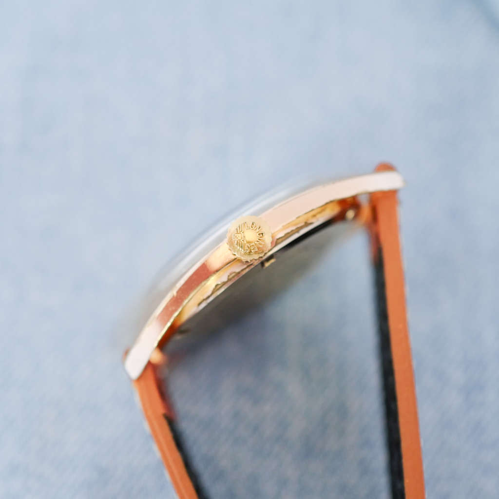 Montre classique Longines vintage dorée