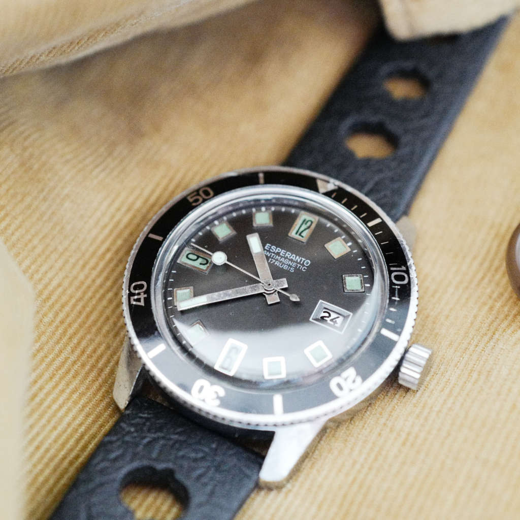 Vintage montre de plongée noire grande taille Vintage montre de plongée noire grande taille