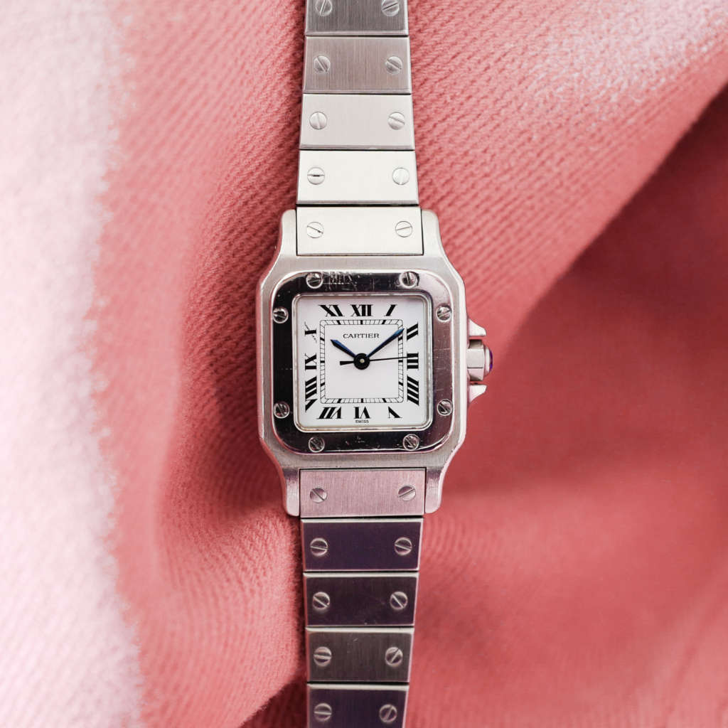 Jolie montre Cartier pour femme