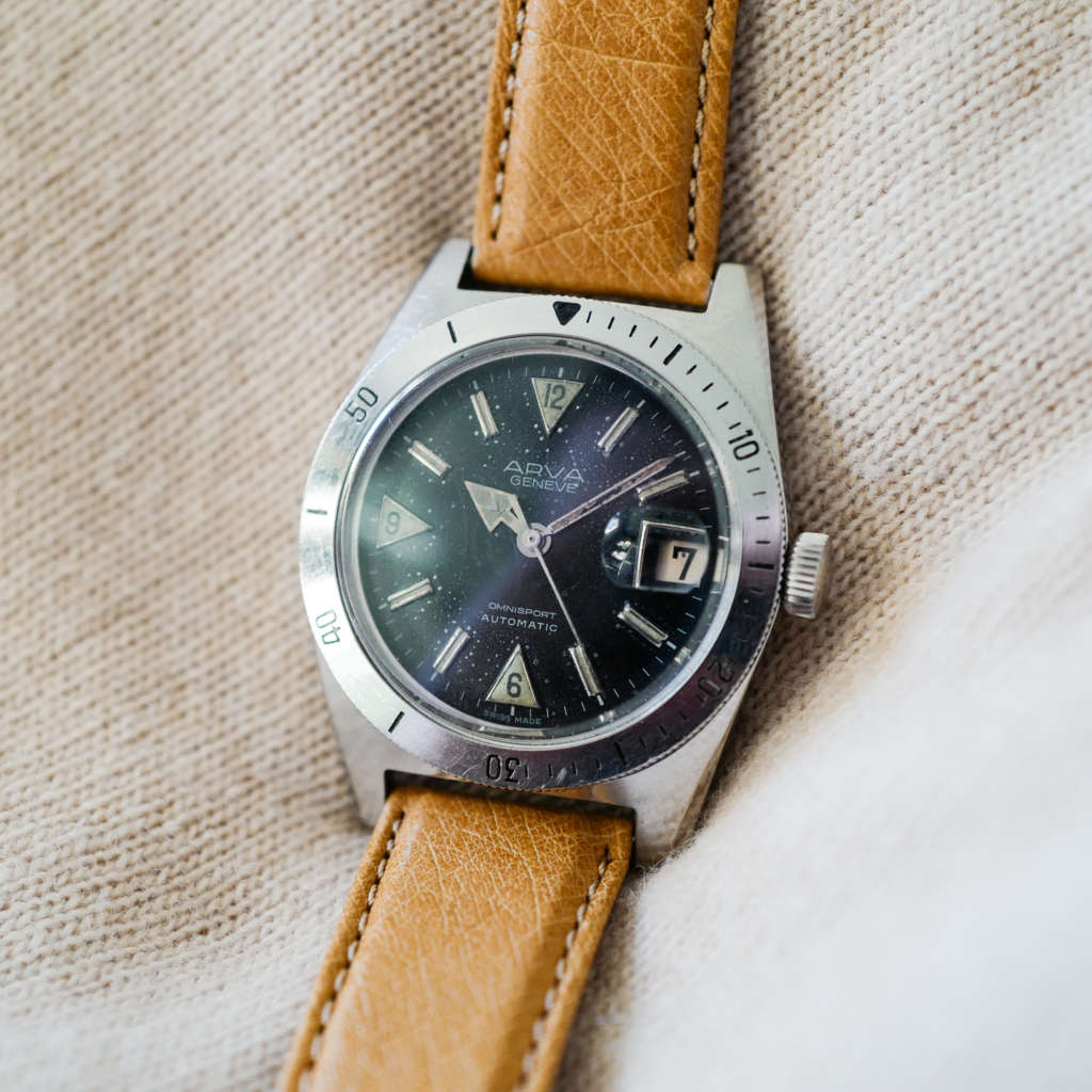 montre automatique vintage Arva skin diver sport cadran noir