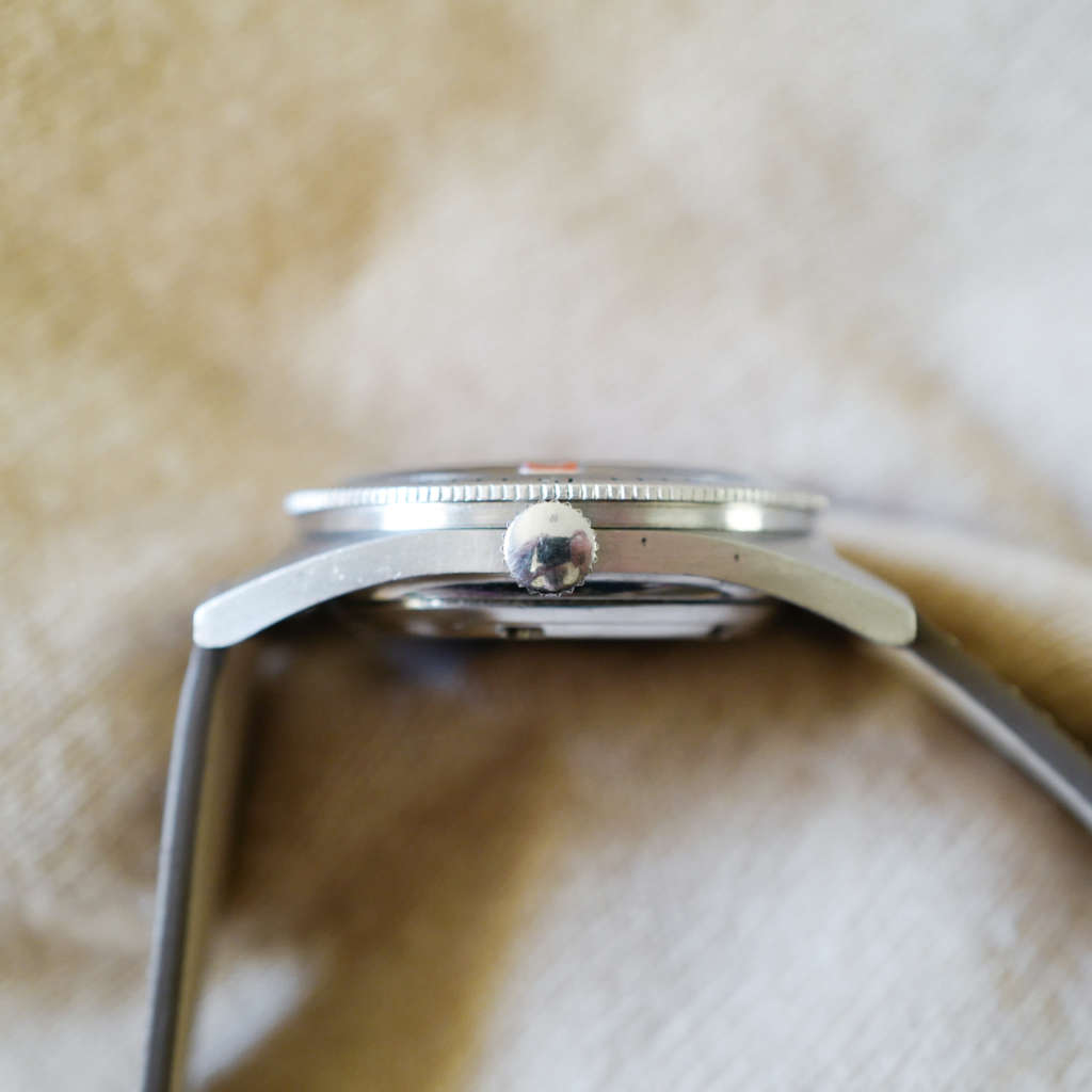 Perfect lume orange dial vintage diver Perfect lume orange dial vintage diver