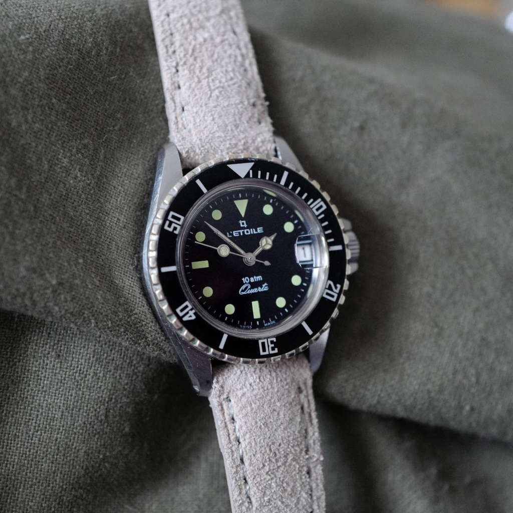 Ancienne montre de plongée pour femme