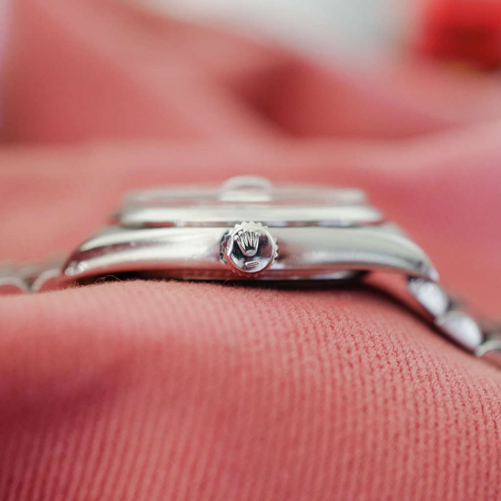 Montre Rolex cadran blanc lunette lisse Montre Rolex cadran blanc lunette lisse